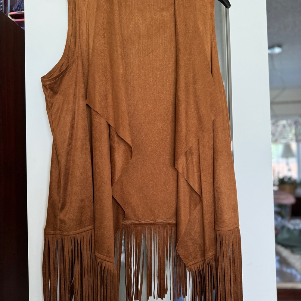 New Brown Seude Fringe Sleeveless Vest - Never used - Picture 2 of 12